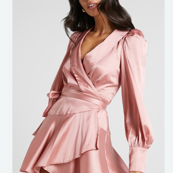 BREEANA MINI DRESS - LONG SLEEVE WRAP DRESS IN DUSTY PINK
Size US 14 - Picture 4 of 6